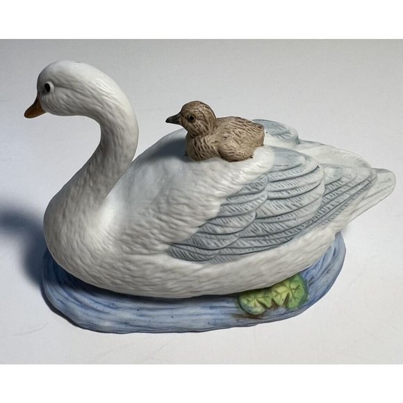 Figurine Homeco Two Swans in Set with Chicks Pond Bisque #1467 Taiwan - Picture 3 of 8